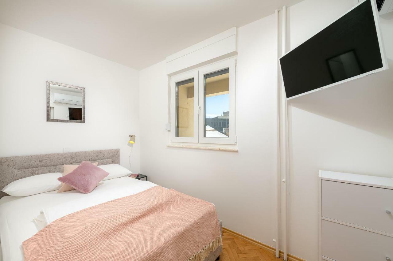 Apartments And Rooms Daisy Split Eksteriør bilde